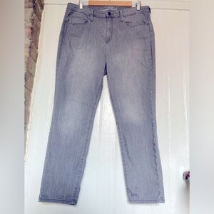 Universal Thread High Rise Skinny Gray Wash Jeans, 14 Short, 5 Pocket Style.